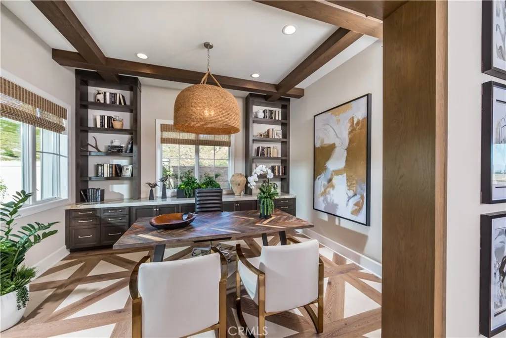 Silverado, CA 92676,28922 Auburn Hills