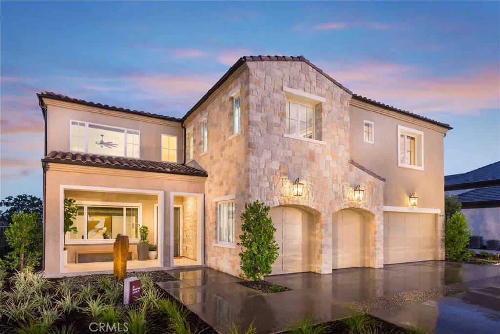 Silverado, CA 92676,28922 Auburn Hills