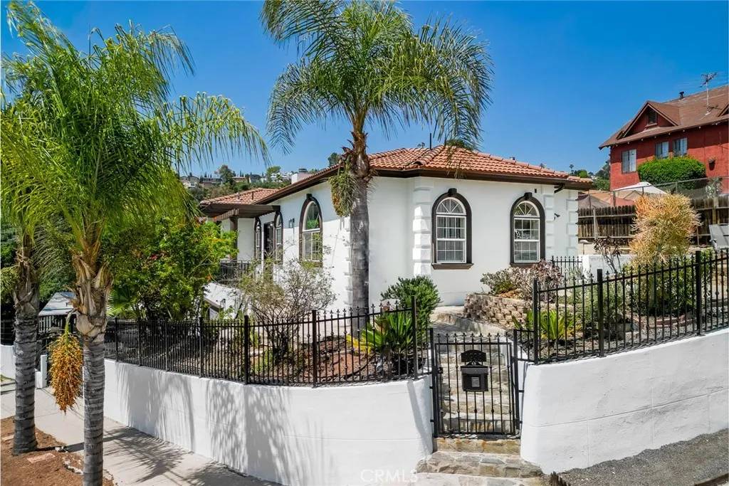 Los Angeles, CA 90065,1935 Wollam Street
