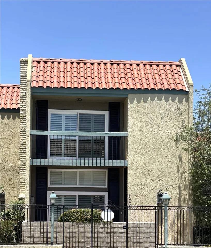 Long Beach, CA 90815,1096 Palo Verde Avenue