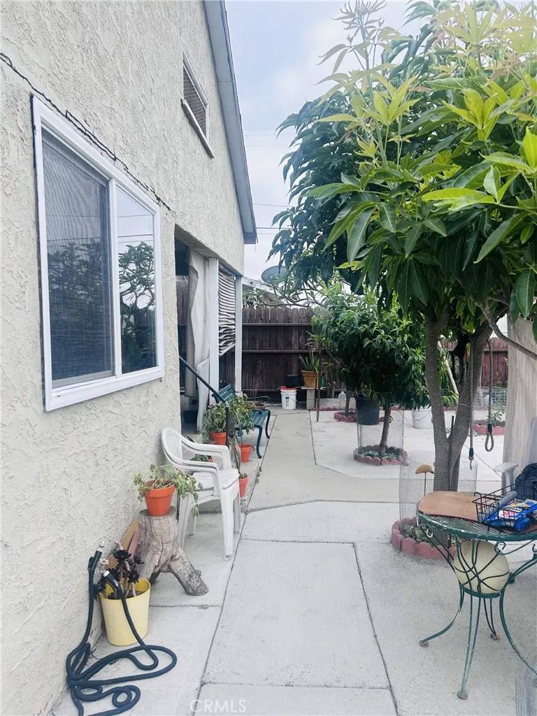 Paramount, CA 90723,15160 Pimenta Avenue