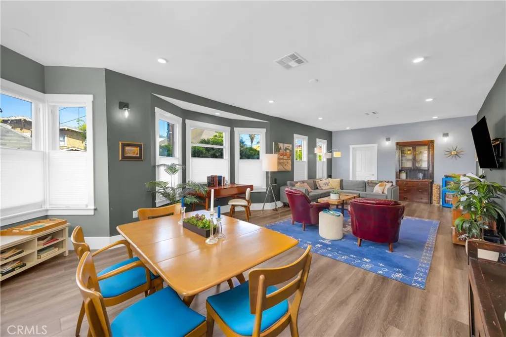 Long Beach, CA 90813,326 W 10th Street