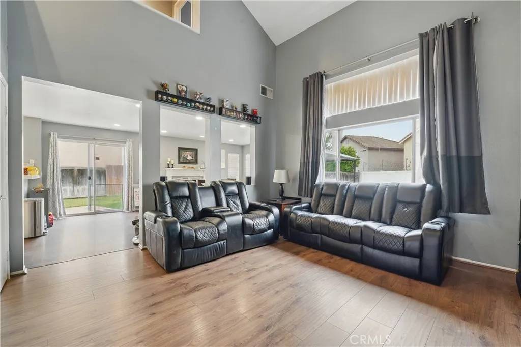 Corona, CA 92878,860 Foxtail Drive