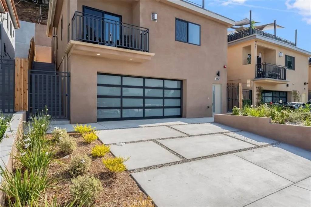 Los Angeles, CA 90042,4850 Buchanan