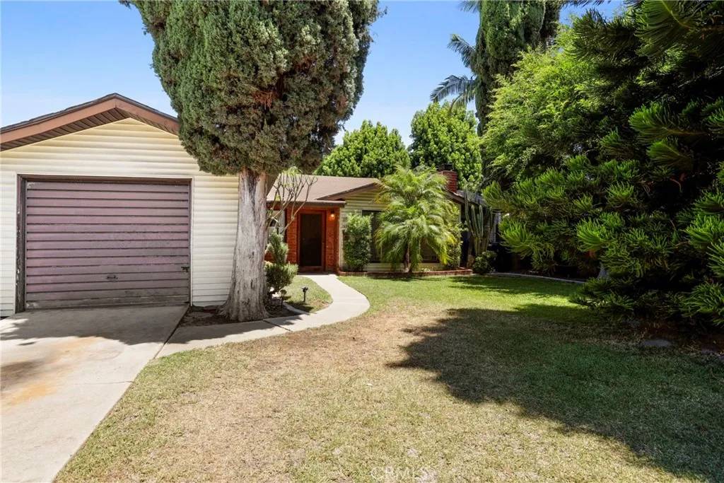 Downey, CA 90241,7935 Harper Avenue