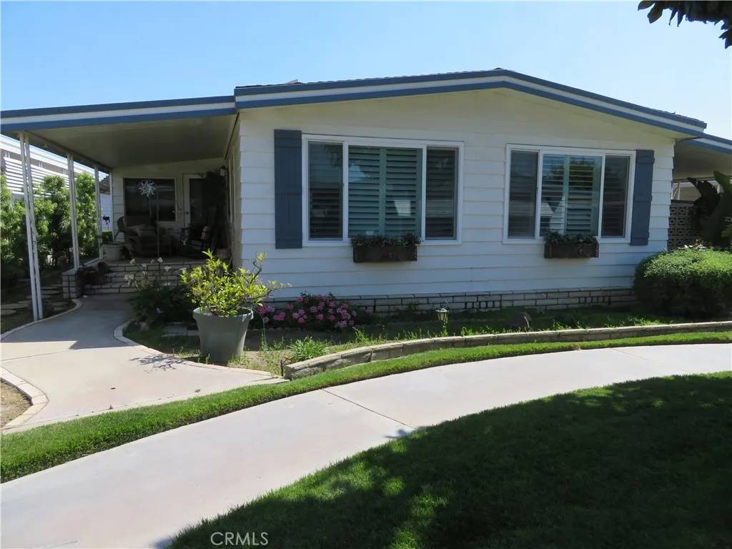 Yorba Linda, CA 92886,16927 Lake Ridge