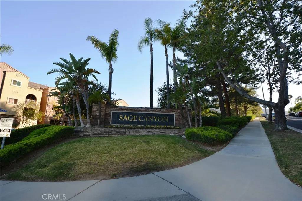 Corona, CA 92882,2525 San Gabriel Way #304