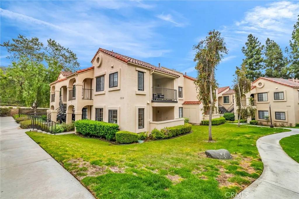 San Diego, CA 92128,13219 Wimberly Square #306