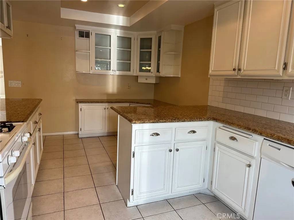 Seal Beach, CA 90740,340 Spinnaker Way