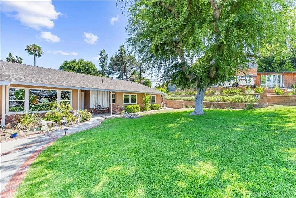 North Tustin, CA 92705,19302 Maynard Way