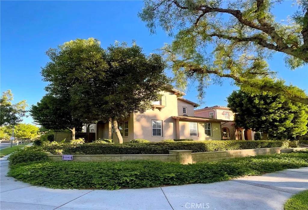 Irvine, CA 92602,50 Rosenblum #4