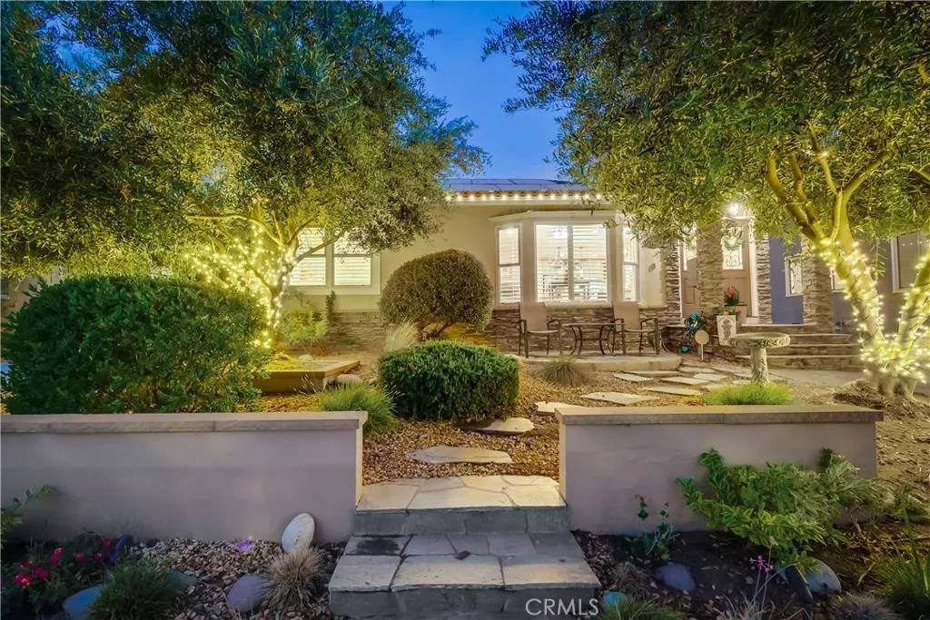 Lakewood, CA 90713,5833 Yearling Street