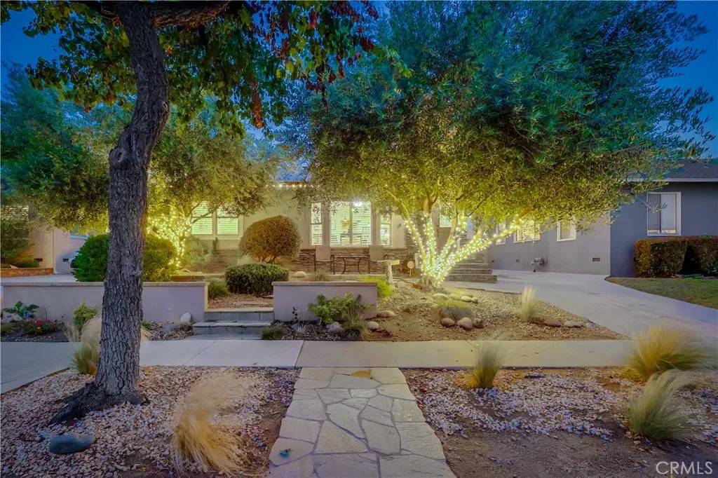 Lakewood, CA 90713,5833 Yearling Street