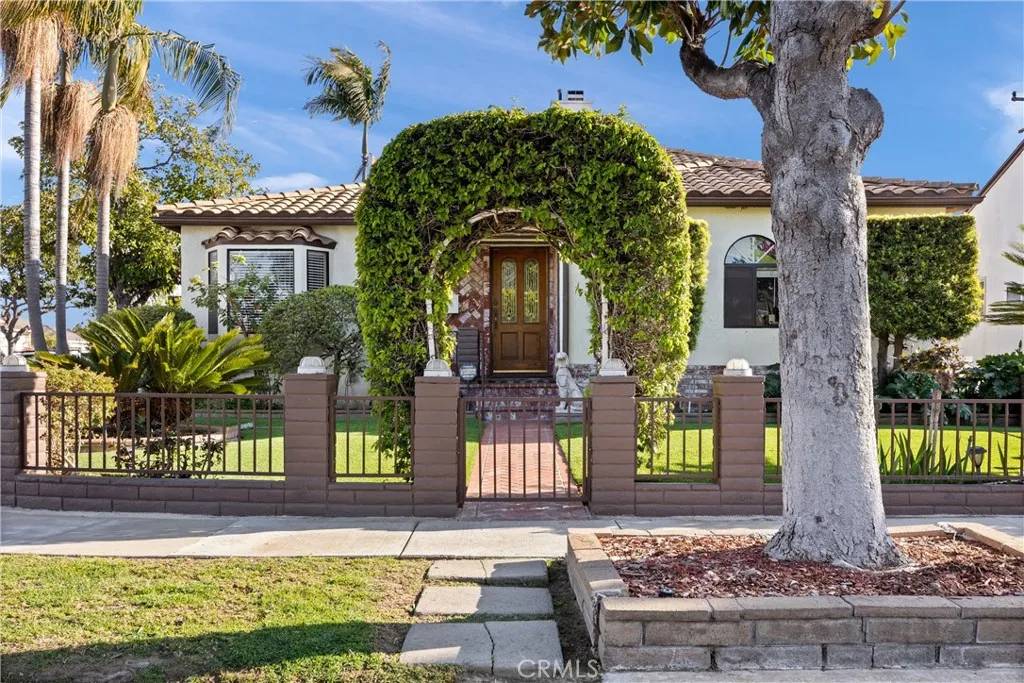 Lakewood, CA 90712,4032 Elsa Street