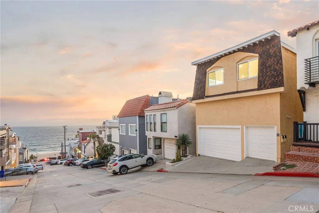 Manhattan Beach, CA 90266,217 43rd Street