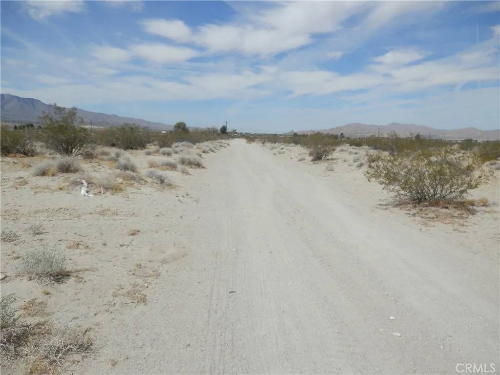 Lucerne Valley, CA 92356,0 Valinda