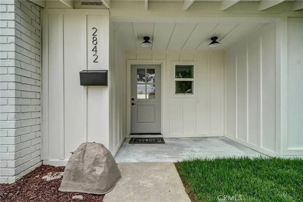 Anaheim, CA 92806,2842 E Virginia Avenue