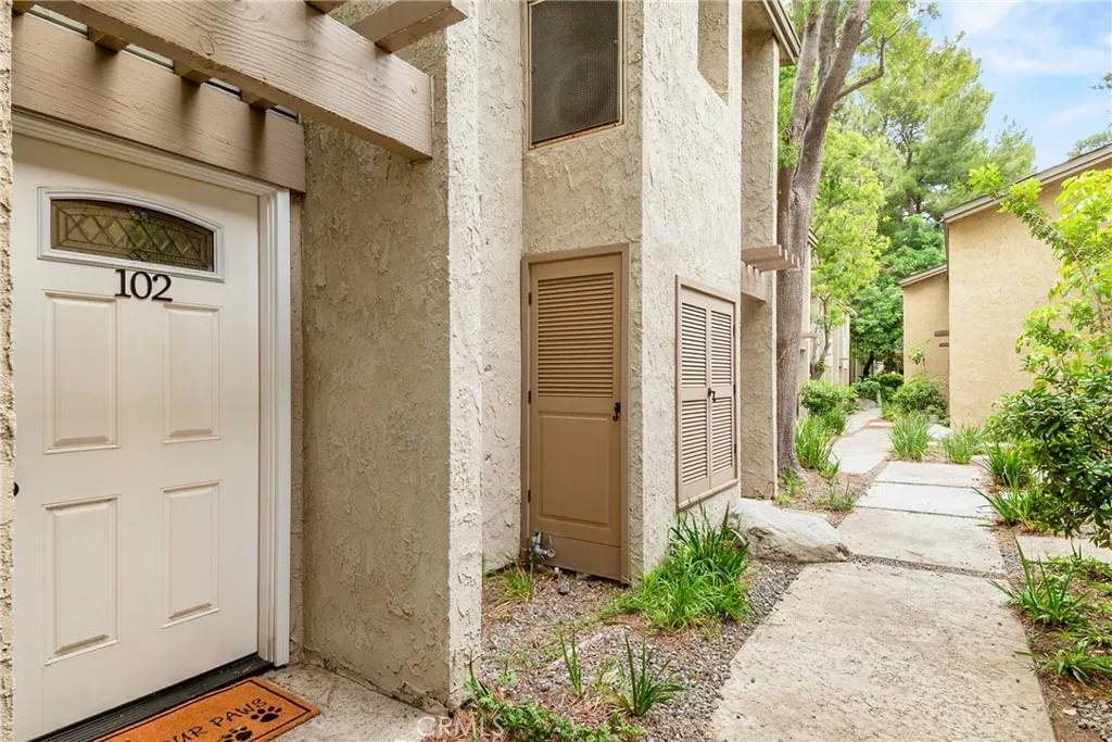 Orange, CA 92869,4900 E Chapman Avenue #102