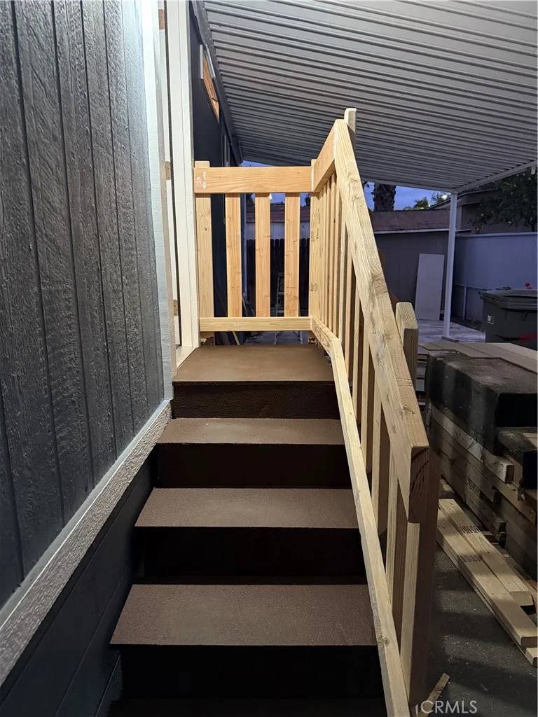 Corona, CA 92882,995 Pomona #87