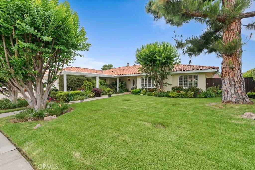 North Tustin, CA 92705,1162 Castlegate