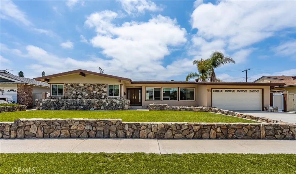 Anaheim, CA 92806,955 S Peregrine Place