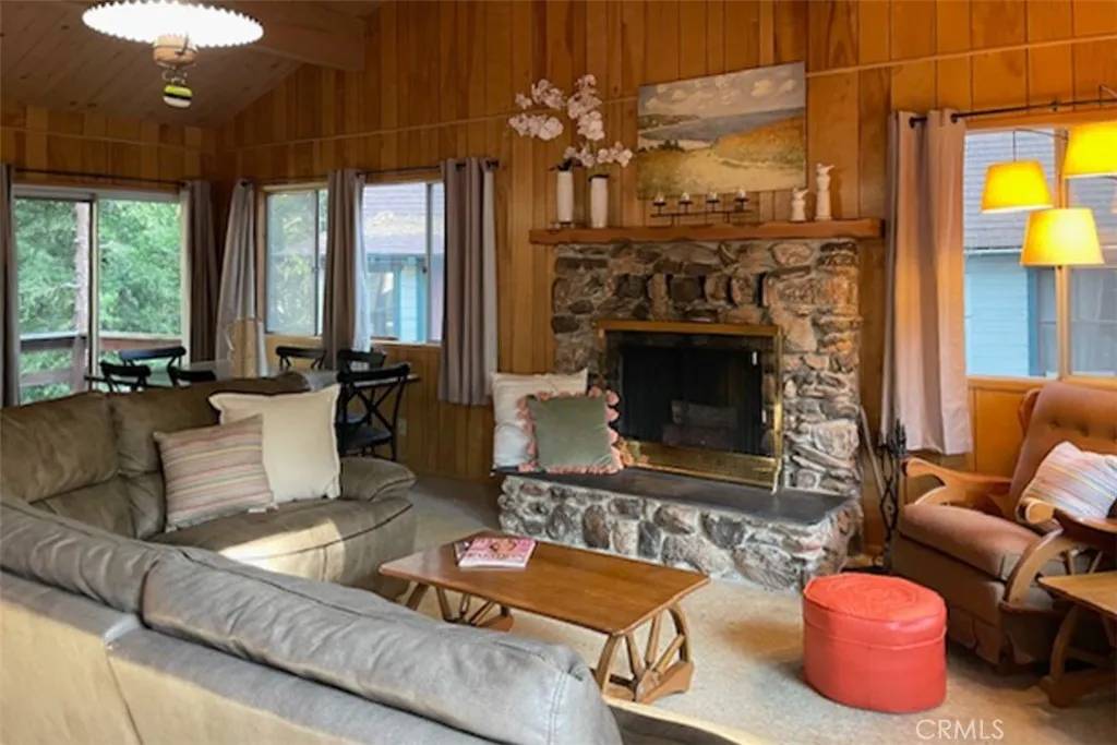 Crestline, CA 92325,22908 Redwood Way