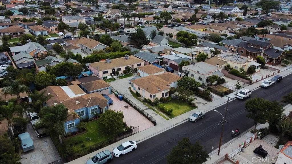 Inglewood, CA 90304,10518 Dalerose Avenue