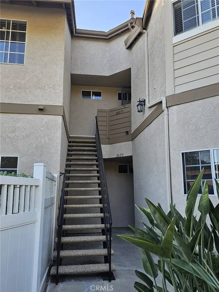Laguna Hills, CA 92653,24377 Larchmont Court #32