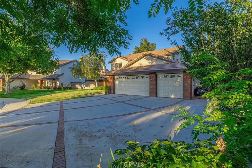 Lancaster, CA 93536,44118 Ruthron Avenue