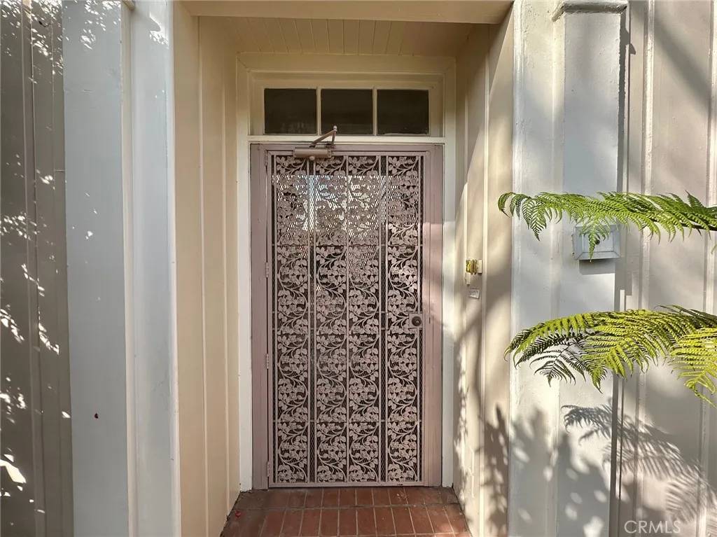 Beverly Hills, CA 90212,135 S Canon Drive