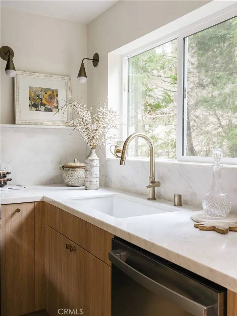 Lake Arrowhead, CA 92352,27824 Fern Dell Road