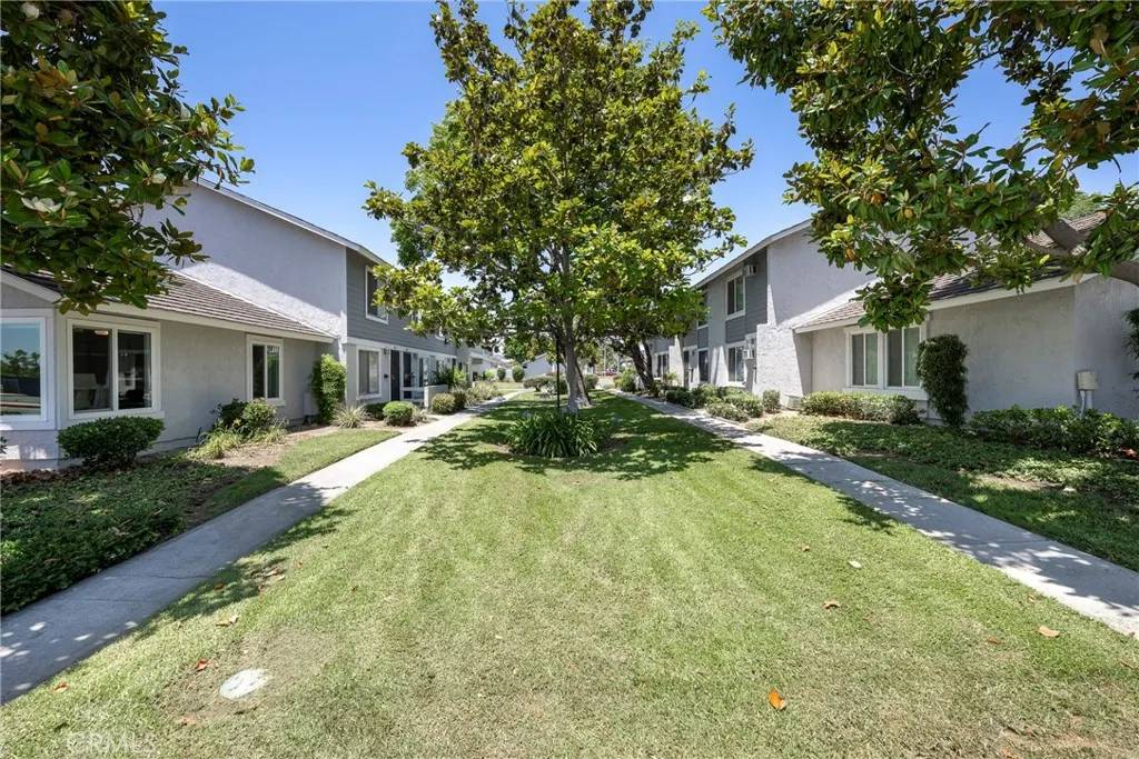 Placentia, CA 92870,2302 Cayuga Avenue
