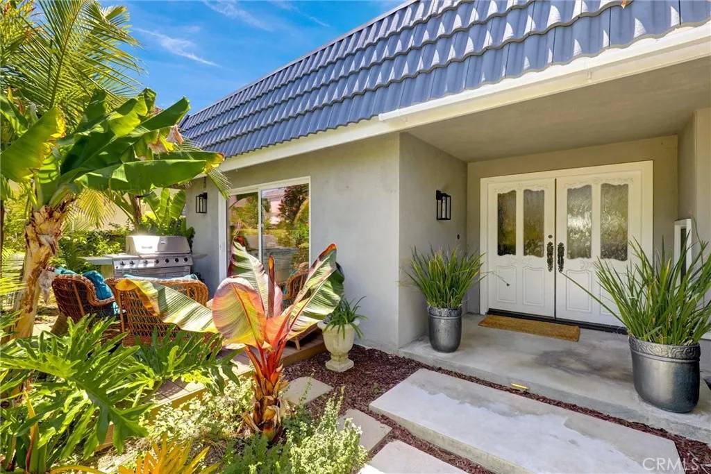 Long Beach, CA 90815,891 Palo Verde Avenue