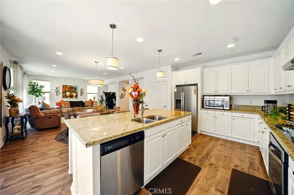 Ontario, CA 91762,5073 S Mccleve Way West