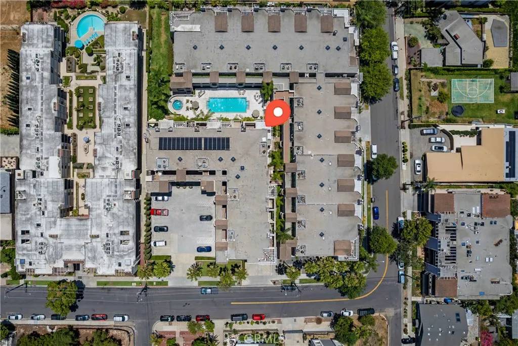 Signal Hill, CA 90755,2604 E 20th street #304