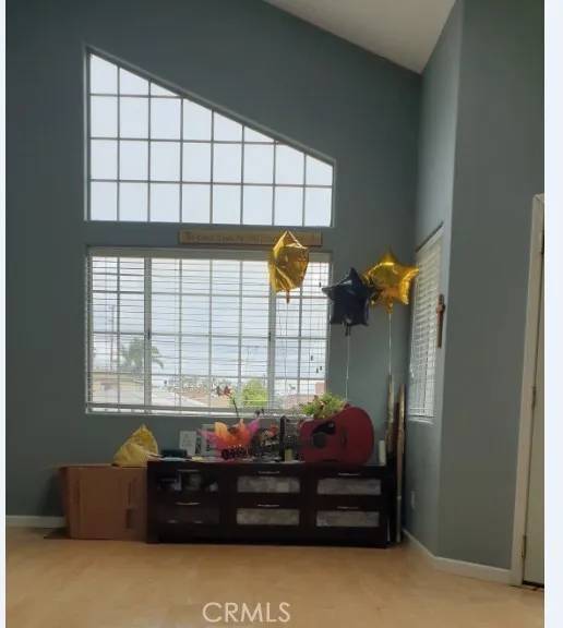 San Pedro, CA 90731,533 W 23rd Street #6