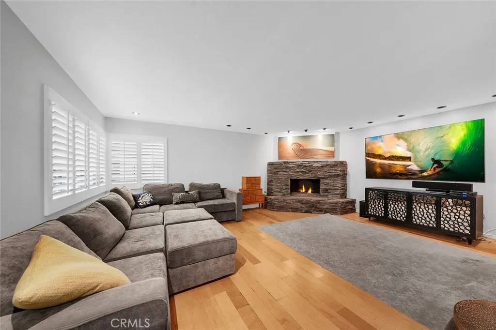 San Diego, CA 92109,1194 Agate Street
