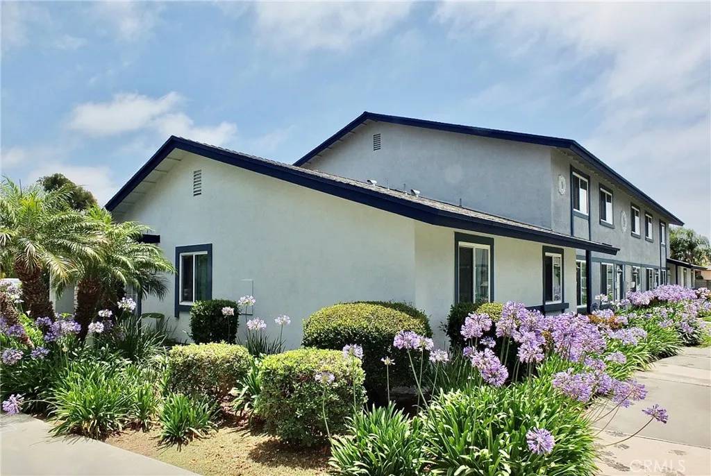 Huntington Beach, CA 92649,16573 Pescado Lane #3A