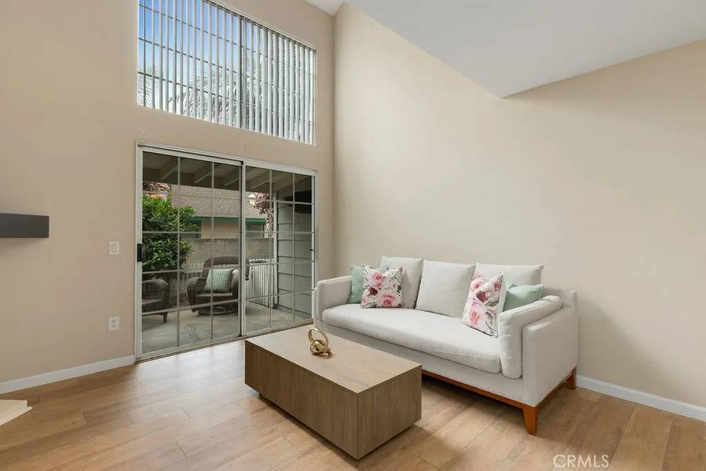 Fullerton, CA 92833,2410 W Orangethorpe Avenue #5