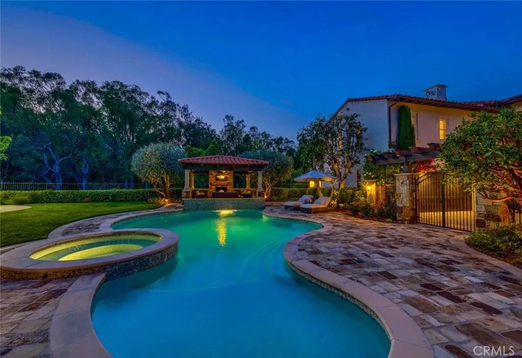 Tustin, CA 92782,10905 Silverado Terrace