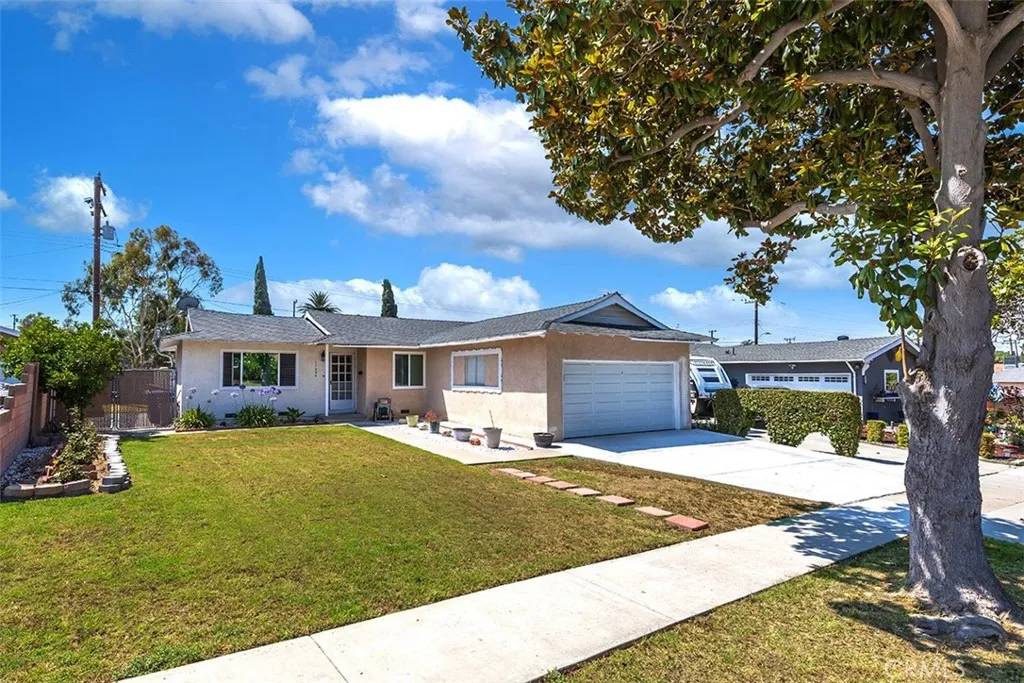 La Mirada, CA 90638,11986 Springview Drive