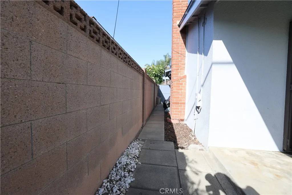 Lakewood, CA 90713,5519 Stevely Avenue