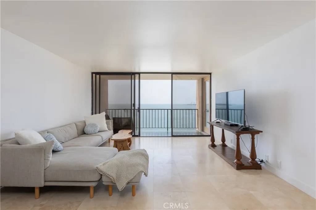 Long Beach, CA 90802,1750 E Ocean Boulevard #909