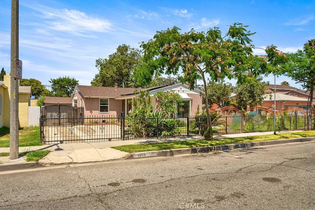 Compton, CA 90221,1215 N Mcdivitt Avenue