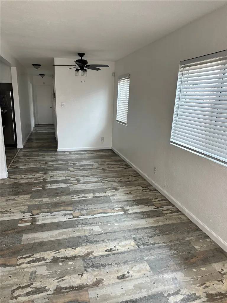 Compton, CA 90220,339 W Poplar Street