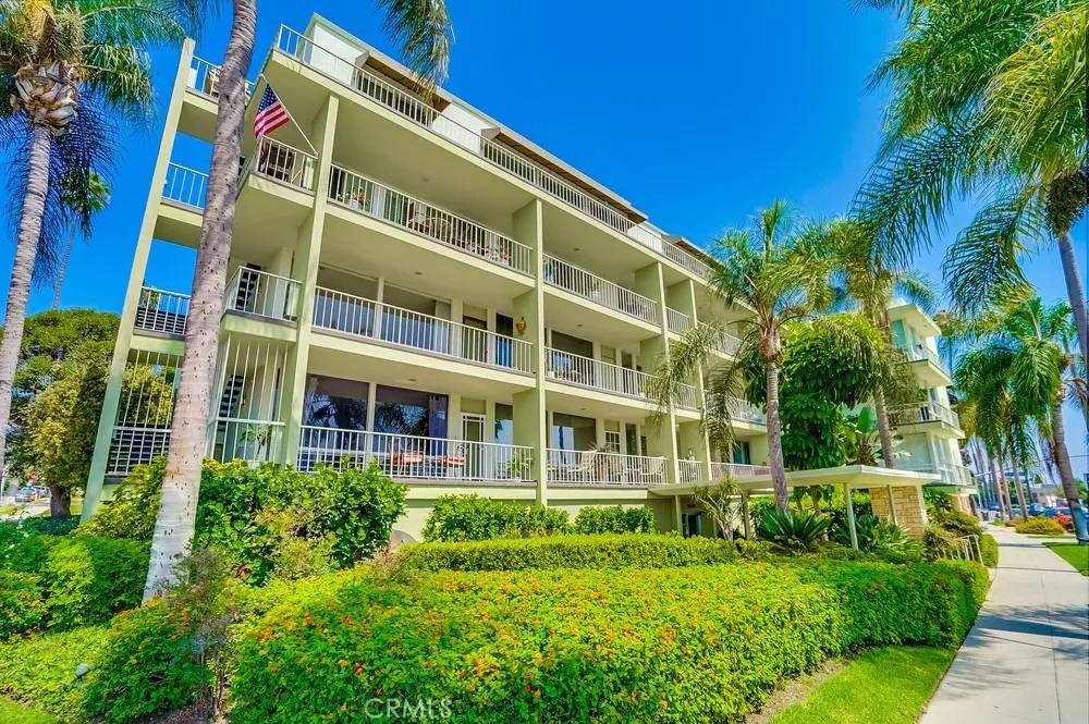 Long Beach, CA 90803,3901 E Livingston Drive #304