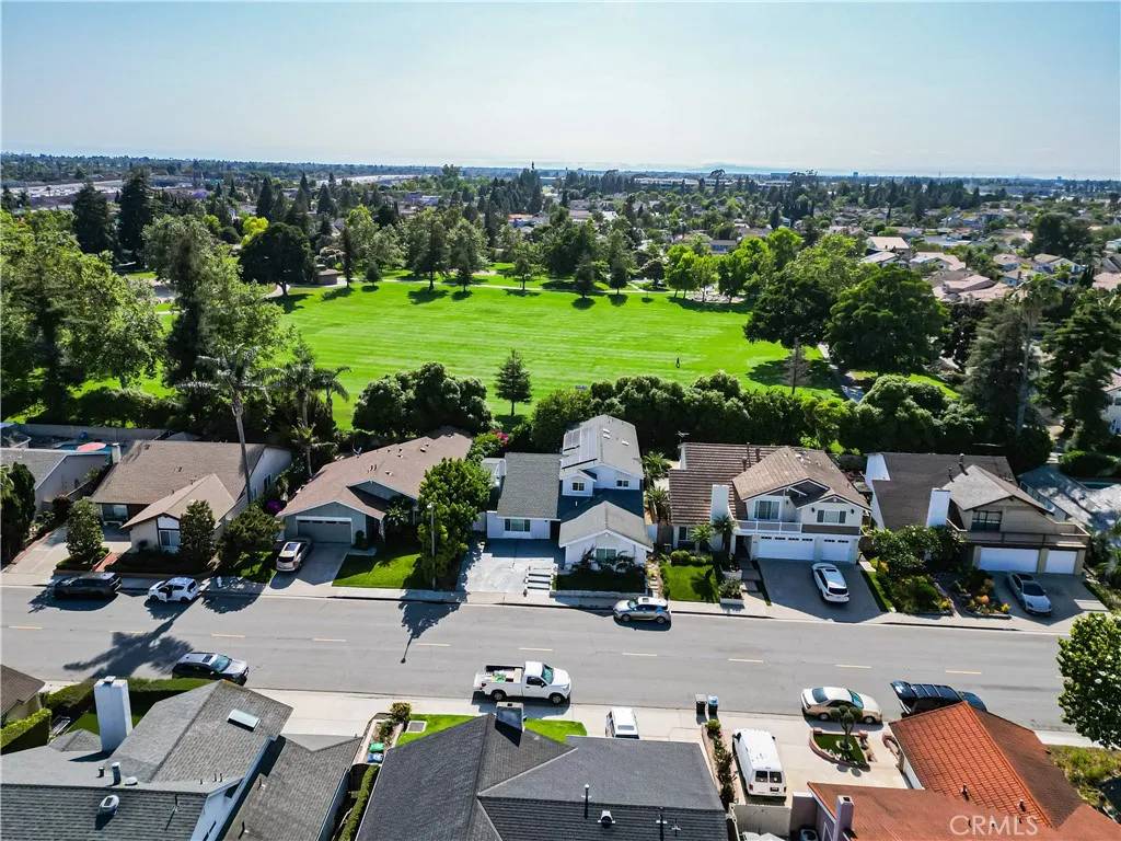 Costa Mesa, CA 92626,3375 Fuchsia
