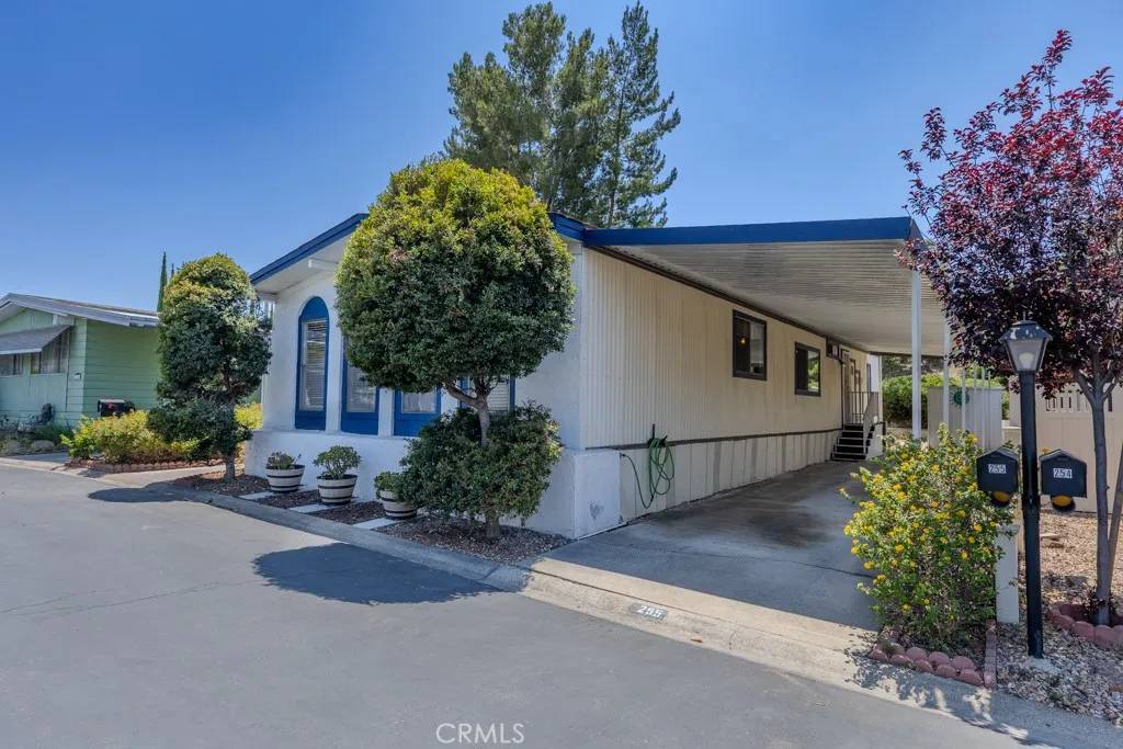 Fullerton, CA 92835,2851 Rolling Hills Drive #255