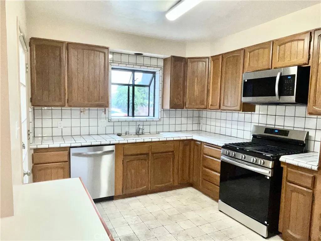 Long Beach, CA 90807,3601 Cerritos Avenue