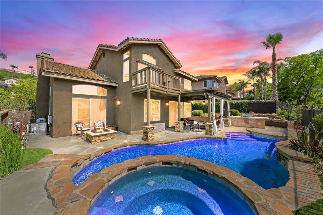 Anaheim Hills, CA 92808,951 S Creekview Lane